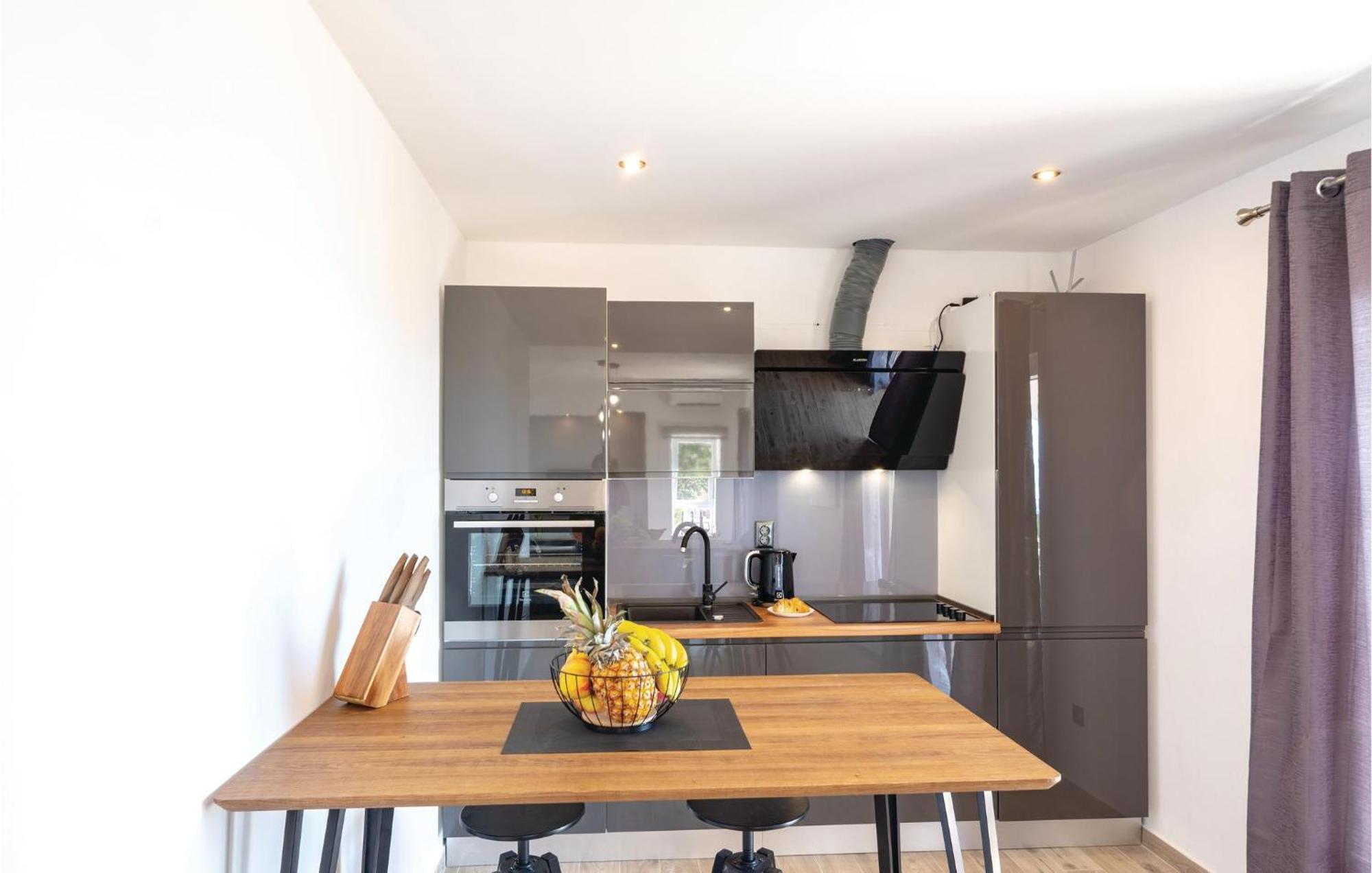 Nice Apartment In Orebic With House Sea View Esterno foto