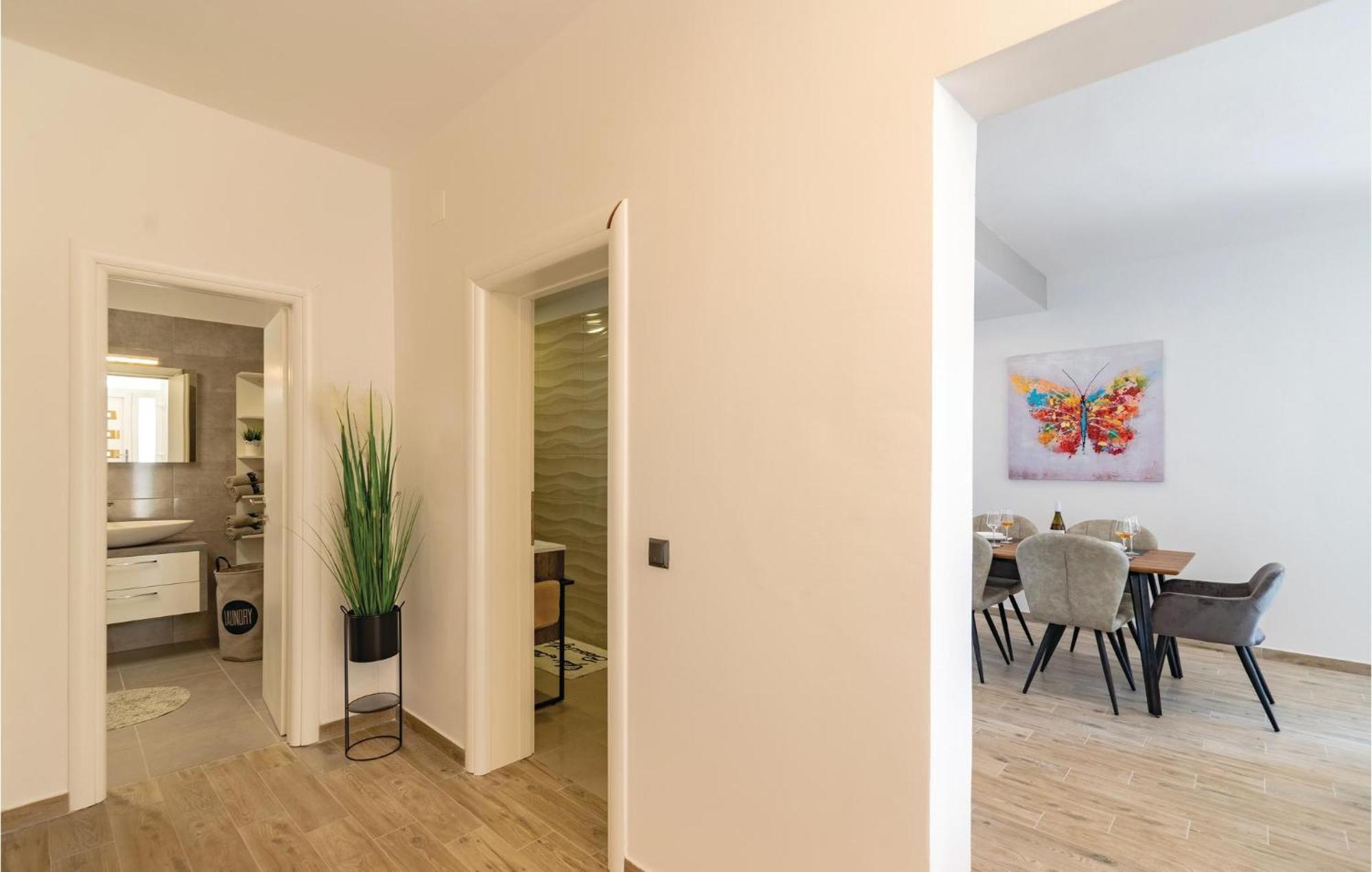 Nice Apartment In Orebic With House Sea View Esterno foto